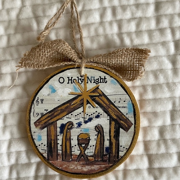 BEAUTIFUL "O HOLY NIGHT" ROUND ORNAMENT NWOT - Picture 1 of 8